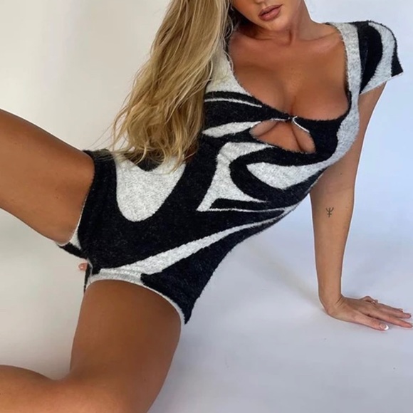 Black Mica Spring Cotton Knit Pekaboo Black + White Romper, Jaded Playsuit - Picture 2 of 11